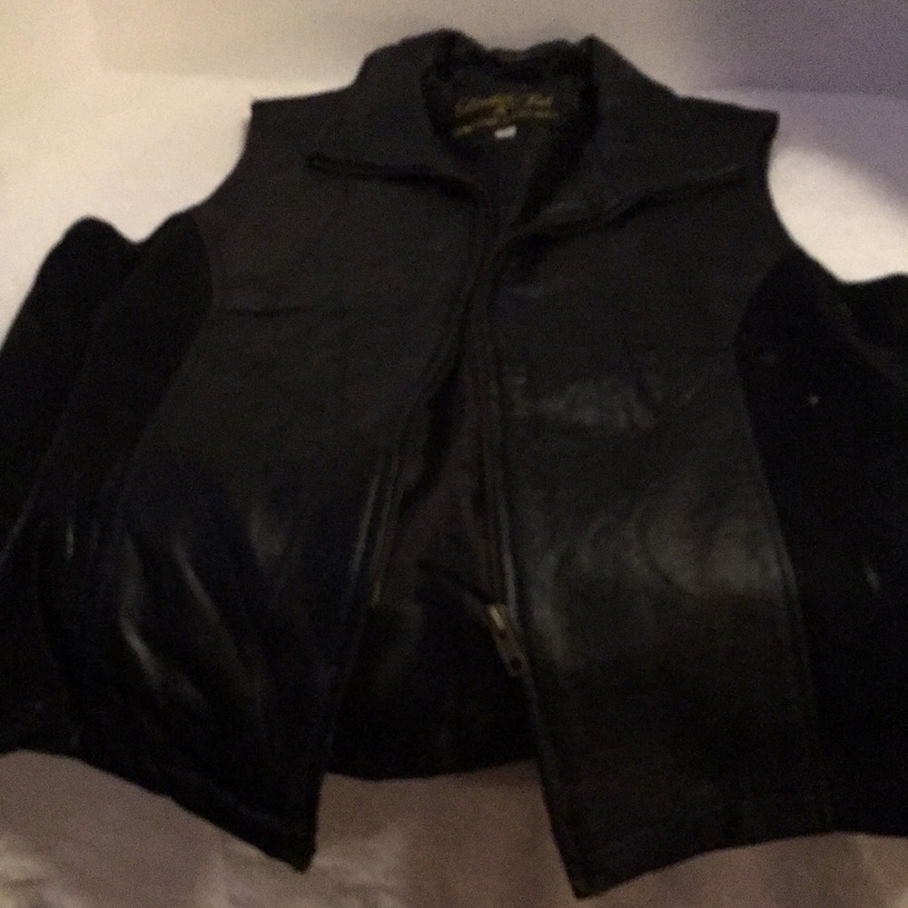 Leather & Soul genuine leather black zip front vest size Medium